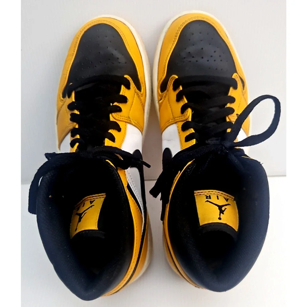 Nike Air Jordan 1 Mid Taxi Yellow Black White Mens Size 9 Sneakers